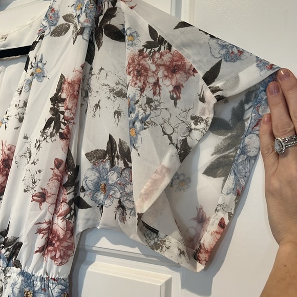 chiffon v-cut lined dress - Picture 5 of 7